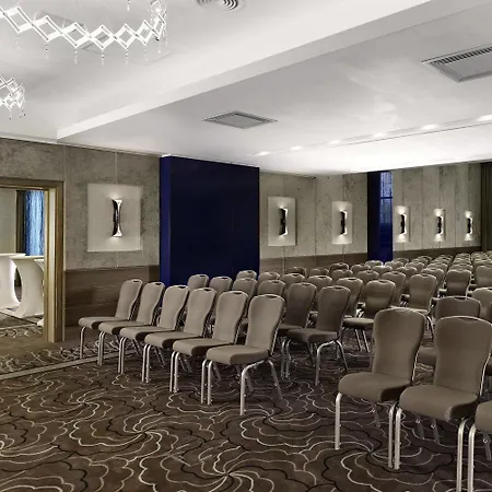 Doubletree By Hilton Oradea 
