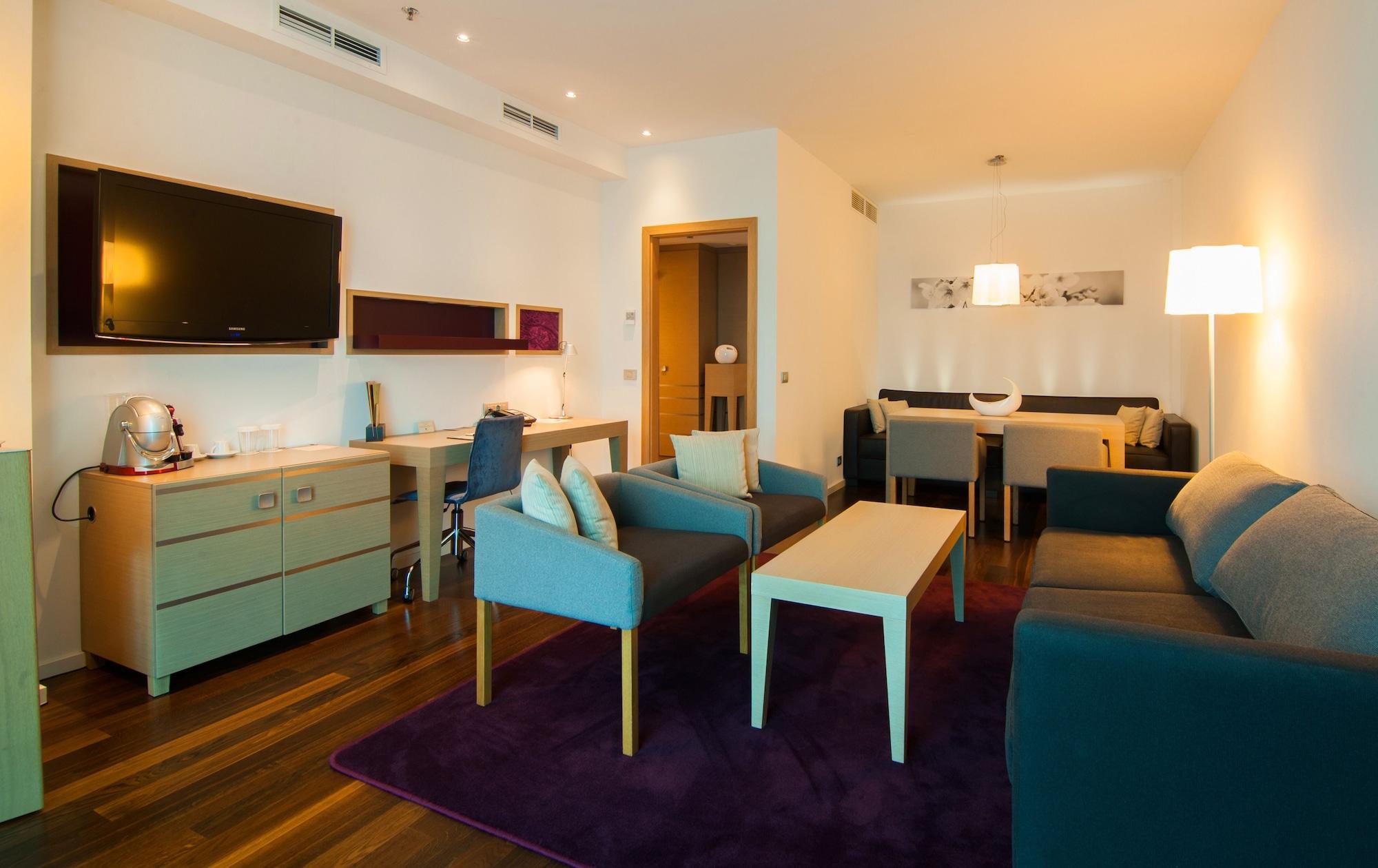 Hotel Doubletree By Hilton Oradea
